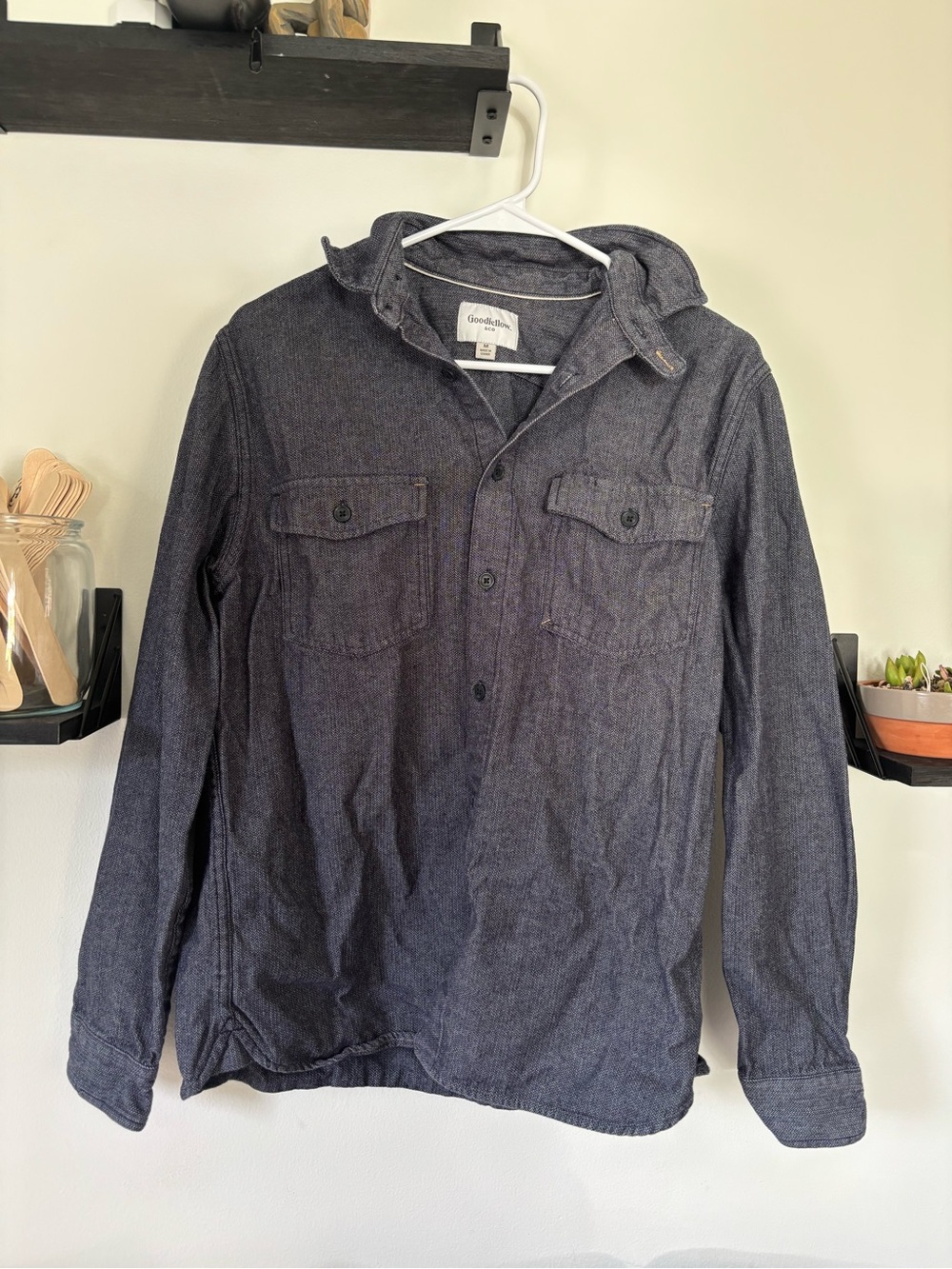 Goodfellow & Co Men’s Medium Charcoal Herringbone Button Up Shirt